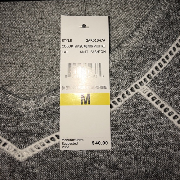 NWT Grey Flowy Dolman Sweater Size Medium - Picture 4 of 4